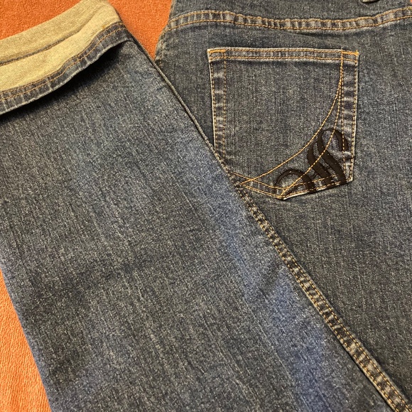 SOFT! Gently worn, straight-leg, cuffed Randolph Duke SPIRITED Jeans! Size 12 - Picture 4 of 13